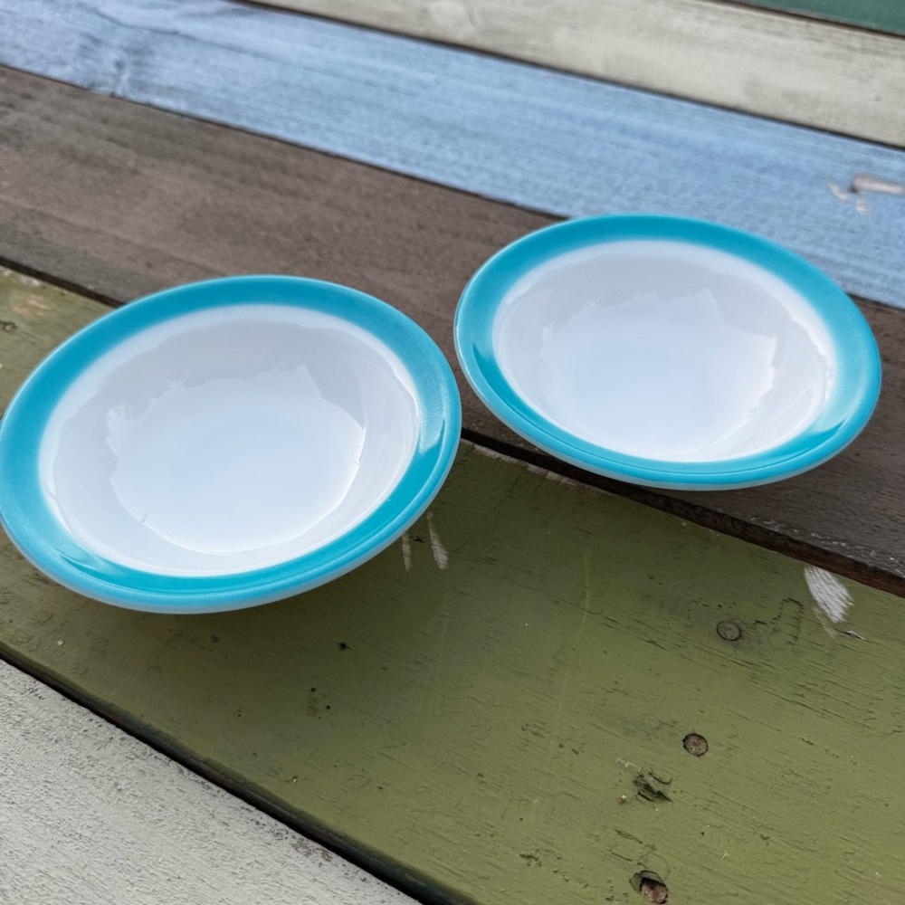 Pyrex Turquoise Band Rim Soup / Salad Bowls set of 2 - Picture 2 of 11